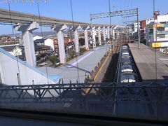 阪急を乗り継ぎ蛍池駅で下車