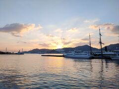 17時前で夕日の時間です