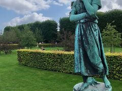 ローゼンボー城の前には「王の庭」と呼ばれる広大な公園が広がっています。