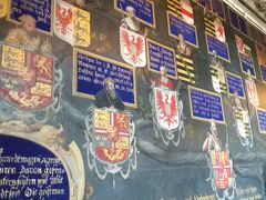 さて13:10、改めてローゼンボー城にやってきました。先ほど購入したチケットを提示して入場。

ローゼンボー城は17世紀初頭に王室の離宮として造られました。