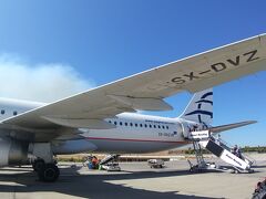 16:15、アテネ国際空港に着きました！やっぱり沖止め。