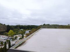 朝。
うーん、曇天。

頑張って起きて朝風呂に行きましたが、気持ち良かったです。
意外と人がいてみんな考えることは同じなんだなと思いました。