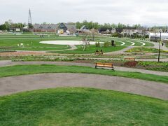 新千歳空港にお昼ごろ到着し、レンタカーを借りて恵庭市の「はなふる」へ
ここが6月25日に始まる全国都市緑化北海道フェア「ガーデンフェスタ北海道２０２２」の拠点になっています。