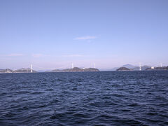来島海峡大橋が遠くに。尾道からサイクリングした際には最後のこの橋でだいぶ心が折れた記憶が