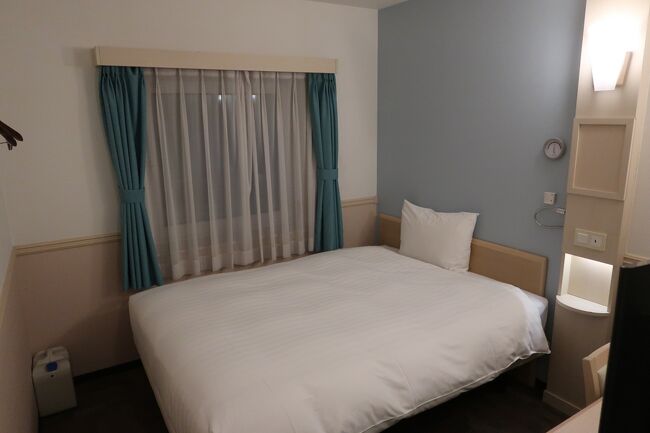 ホテルに無事着きました<br /><br />実はこの部屋は訳アリで予約<br />電車の線路が近くを走っているとの事で騒音がするとの事でしたが<br />夜も朝も全く気にはなりませんでした。<br /><br />まあそれで50,000ｗ代なので今の時代すごくお得な部屋でした。