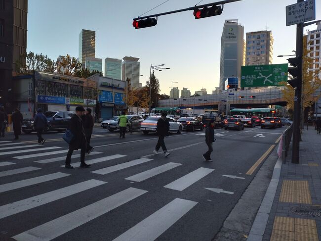 さて、時間も惜しいのでホテルの朝食など目もくれずKaoruTVの紹介店へ。<br /><br />