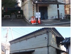 素敵な蔵がありました。何だろう？…と近づいてみると、表からはよく見えないのですが、この蔵と蔵の間の奥に屋敷があって、「近江屋喜兵衛」という料亭になっているようです。料亭は桐生市の有力者、前原氏の旧邸宅を改築して使用しているようです。