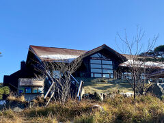 8:35 えびのエコミュージアムセンター前　　　　

第一駐車場はほぼ満車でした

皆さん初冠雪を心待ちにしていたのでしょう