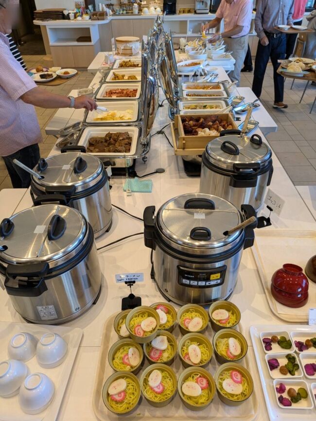 函館は朝食の種類が豊富なので有名、朝からラーメンもあります。