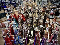 【思い出のタムリン通りを歩いてみた】

1960年代初頭、インフレに見舞われ経済が混乱ていたインドネシアで、当時の大統領：スカルノ大統領（デヴィ夫人の旦那）が、