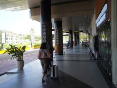 2024/11/25 08:42 コモド空港
文字通りあっという間に到着。
早速WhatsAppでメッセージが入る。
ロビーを出たら右に行け。
まるで誘拐犯から行先を指示されているかのようだ。