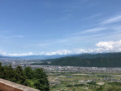 善光寺を離れ、
上山田温泉へ行く途中、
姨捨の棚田へ。

姨捨の棚田に行ったのに、
棚田より、
遠くの景色を撮っちゃった・・・。