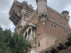 まずはタワテラです。
残念ながら本日は木曜日で、
2基しか稼働しない日で、
混雑必死です。