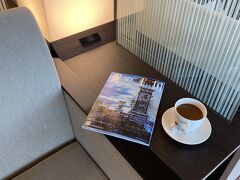 早起きして7:30過ぎに羽田空港到着。結構混んでいた。翼の王国12月号はイスタンブール特集。遠い昔に行ったきりなので行きたくなった。