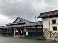 さてやって来たのはこの歴史を感じされる建物。