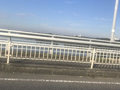 今回は茨城県のダム巡りです。
国道６号線で利根川を渡って茨城県に入ります。