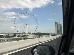 チャンギに着いてから荷物を置きにとりあえずホテルまで。
今日の宿はW Singaporeです。
初めて見るマリーナベイサンズに感動‼️