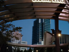 昨年に申し込んだトラピックス社の「ネパール6日間」のツアーは前日に台風の影響でトランジットする香港の空港が閉鎖になってしまい、先日夜に催行中止になってしまいました。今回も同じツアーを申し込んでのリベンジです。ただツアーが1万円ほど値上がりしたのと、オプションのマウンテンフライトも5,000円値上がりしています。