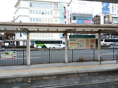豊橋駅から、路面電車で豊橋市美術博物館を目指します。