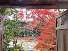圓光寺の前に訪れたのは金福寺