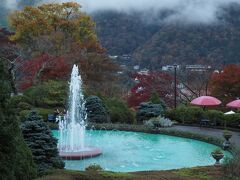 公園中央には噴水も

1914（大正3）年につくられた
日本初のフランス式整型庭園です