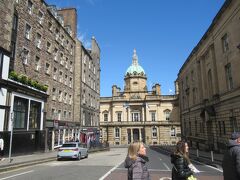 ｢ Museum on the Mound 」
旧市街の「スコットランド銀行本店」にある入場無料の博物館。

公式サイトの英語表記は「on」なのに4トラのスポット名はカタカナでは「オブ」になっているのは何故なんでしょう？