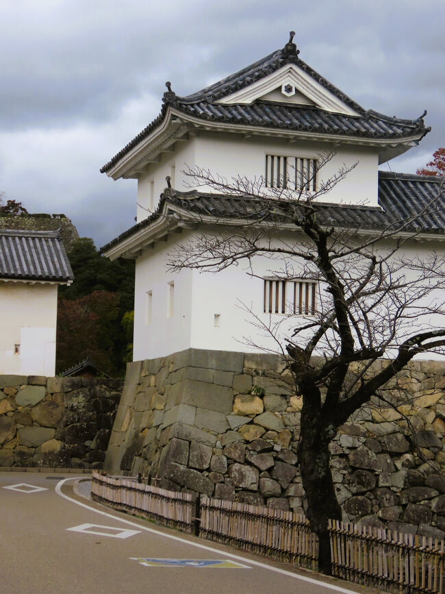彦根‐2 彦根城前 いろは松 多聞櫓 馬屋/全国唯一重要文化財で