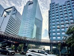 【こんにちわ...さよなら、ジャカルタ】

宿泊していたタムリン通りの「プルマンホテル（旧プレジデント／JALホテル）」を出て、スマンギの交差点まで向かう車の中...

一生懸命、外を覗いて、この景色を頭に焼き付ける...