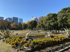 日比谷公園に移動しました。