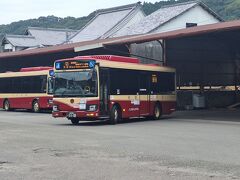 バス停に着いたら汗だくすぎて、もう1度着替えることに。

本当は、この後海中鳥居を見たかったけど、スケジュール的に無理なので
武雄行きのバスに乗ります。