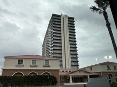 シーから15分ほどでホテルに到着！

以前泊まったセレブレーションホテルのすぐ裏にありました。

