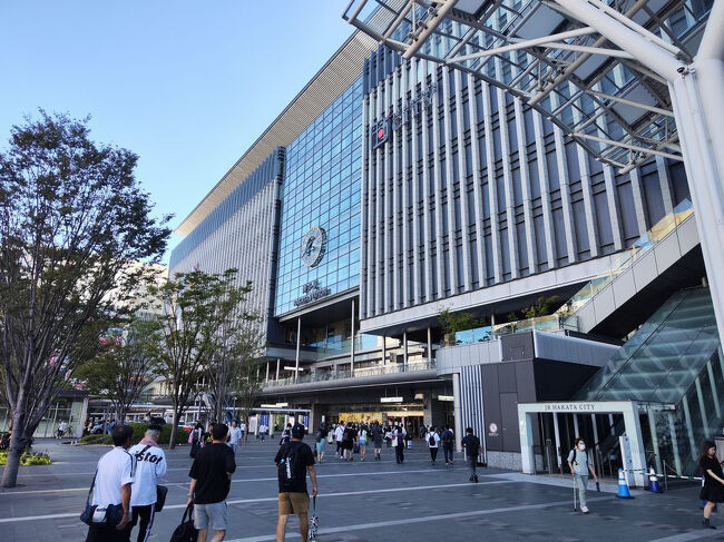 博多駅はさすがにでかいな。