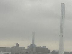 　東京都に入りました。スカイツリー、上は見えません。