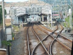 志摩磯部駅、通過