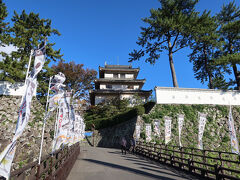10分ほど歩いて島原城に到着。