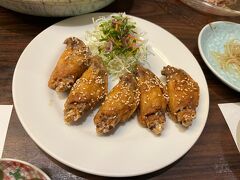 名古屋飯第二弾は手羽先。
名古屋在住の友人が「風来坊」を予約しておいてくれました。
いろんなものを注文したけど手羽先が一番美味しかったな。
良かったのは時間制限がなかったところですがあっという間にラストオーダー(＞＜)
ライブに行った友人からも帰った、との連絡が入り、一次会でお別れ。
また今度は東京で会おうね！
ホテルまでは徒歩2分。寒かったから助かった。