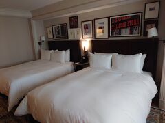 2日目の朝…ベッド使った形跡がない…←？

あ！初日から朝までカジノ三昧でした←ｱﾎ
でね結構遊べたの。

だからほぼ寝てません←ﾊﾞｶ
せっかくのNOMADホテル…
なのにお部屋にいないのです←勿体無い