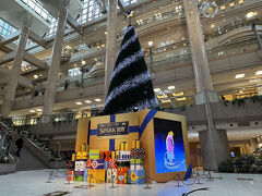 桜木町駅から歩いてすぐ、ランドマークプラザ。
ＳＰＡＲＫ　ＪＯＹという、ディズニーのクリスマスイベントが行われていました。