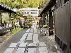 チラッと見たここは八雲庵さんでお蕎麦屋さんです♪
