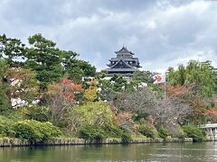 晴れていたらもっとお城が映えたのにな～

船上からの雰囲気を動画で。。
https://youtu.be/ogbuRyUJePA