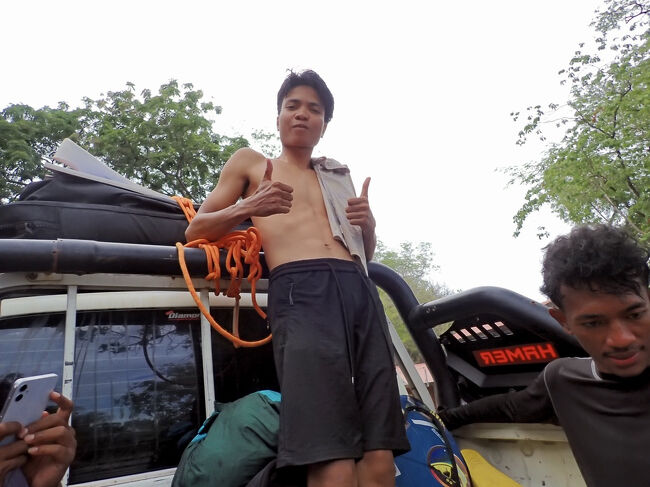 今日は地元のフリーダイバー達と、交流を楽しみました。<br />(掲載許可済み)<br />ーーーーーーーーーーーーーーーーーー<br />2024/11/29(土) 合計(カード支払い円)  <br />飛行機代                      24,800円<br />飲食・雑貨                              円<br />計　　　　                   24,800円<br /><br />2024/11/29(土) 合計(USドル)<br />夕食          　　　　    $9<br />飲食・雑貨                 $           <br />計                             $9<br />$1ドル＝156円として 1404円<br />合計 26,204円<br /><br />2019/11/27から旅を初めて1827目まで<br />計 9,744,812円使用。<br />1日、5333円 使っています。