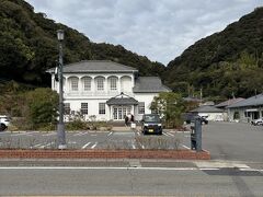島津の別邸　仙巌園へ行く途中素敵なスタバを発見。
旧芹ケ野島津金山鉱業事業所　をリノベーションした店舗だそうです。