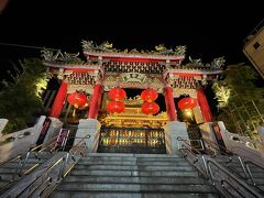 横浜関帝廟、立派な寺院です。
この対面に宿があります。