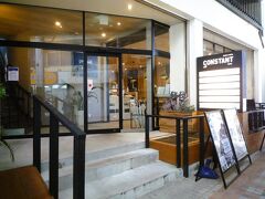 「ＣＡＢＩＮ＆ＨＯＴＥＬ ＣＯＮＳＴＡＮＴ ＮＡＨＡ」をチェックアウト済み、

時間は１０時過ぎ…、今日もまた当ても無くぶらぶらと町を歩きましょうか！～、朝の商店街は清々しい気分です。

＊詳細はクチコミでお願いします