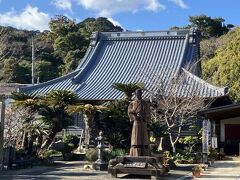 宝福寺、坂本龍馬像
下田の宝福寺での山内容堂と勝海舟の酒席の場で、龍馬の脱藩の罪が解かれたんだって
（龍馬は、下田には勝と一緒に来てるけど、宝福寺には来てないみたい）