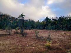 ６：４４

ここも絶景スポットだけど、今日はダメか…(-_-;)