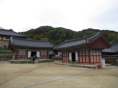 冥府殿（地藏殿）と應眞殿（羅漢殿）