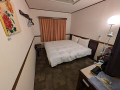 チェックイン
今日はダブルしか空いていませんでした