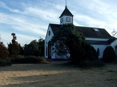 ローズマリー公園のシンボルである教会風の建物「ローズマリーホール」

南房総とはいえ、寒い冬は日中がお勧め。