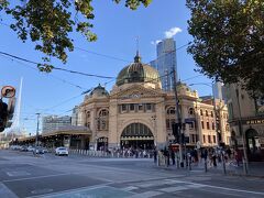 フリンダースストリート駅にやってきました。